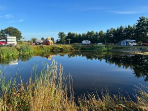 Mooi vijver op de camping